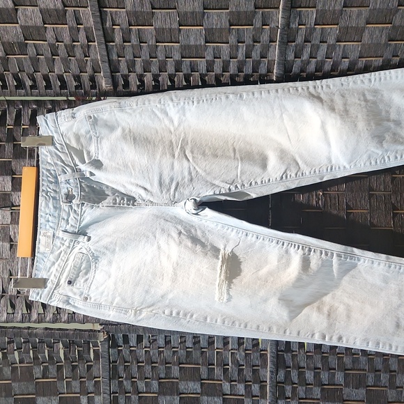 🐞3/33🐞 Gap "real straight" distressed light washed jeans - Picture 2 of 7